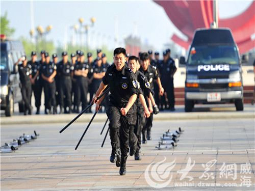 威海特警参加全省跨区域拉练,帅呆了!