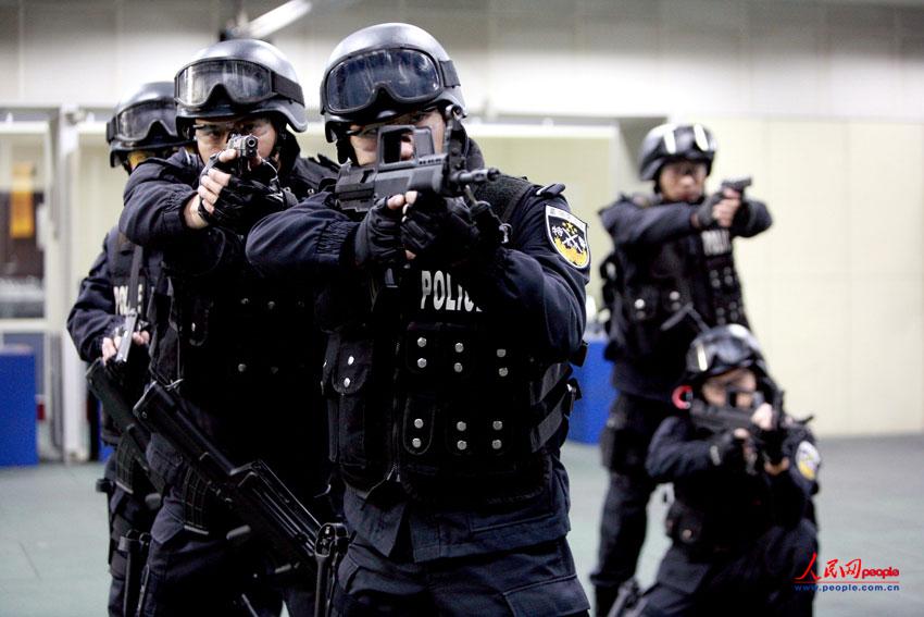 北京市公安局蓝剑突击队训练 北京市公安局蓝剑突击队训练