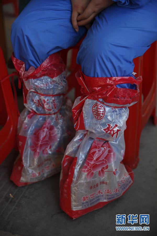 (关注春运)(12)回家的节奏:摩托返乡者的14小时回家路 (关注春运)(12)回家的节奏:摩托返乡者的14小时回家路