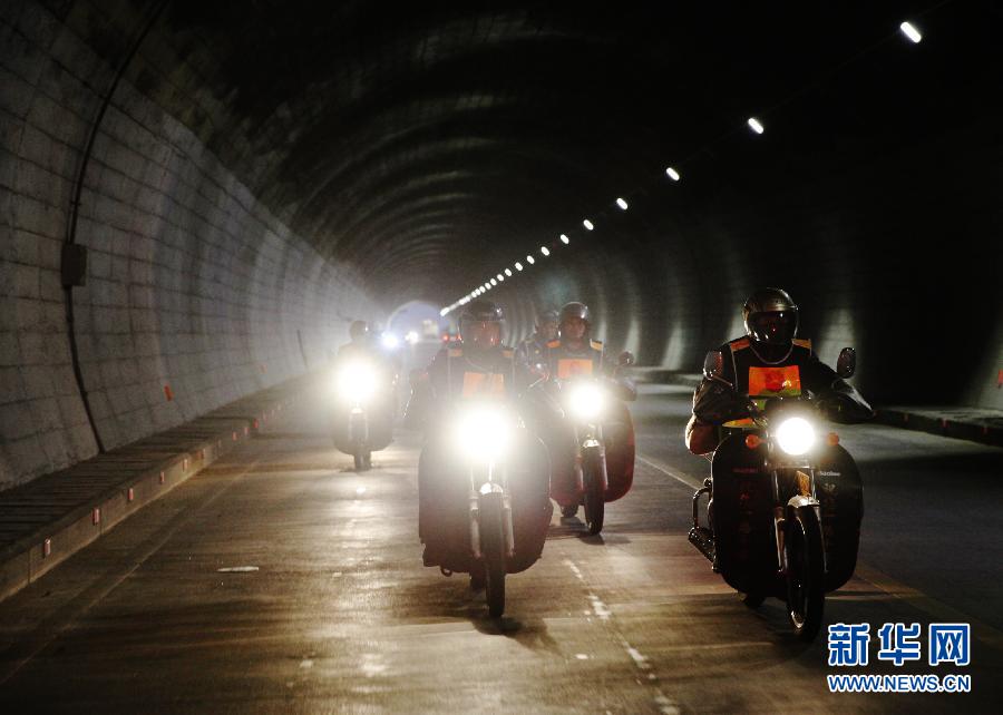 (关注春运)(13)回家的节奏:摩托返乡者的14小时回家路 (关注春运)(13)回家的节奏:摩托返乡者的14小时回家路